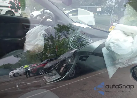 2013 Hyundai Elantra Limited из США, поврежденный, VIN 5NPDH4AE1DH273744